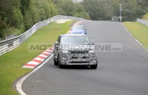 Range Rover Sport SVR 2022 - Foto spia 17-08-2021