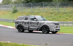 Range Rover Sport SVR 2022 - Foto spia 17-08-2021
