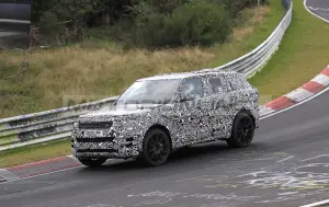 Range Rover Sport SVR 2023 - Foto spia 21-09-2021 - 13