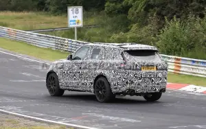 Range Rover Sport SVR 2023 - Foto spia 21-09-2021 - 19