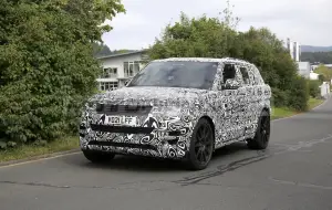 Range Rover Sport SVR 2023 - Foto spia 21-09-2021 - 1