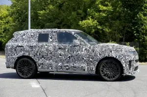 Range Rover Sport SVR 2023 - Foto Spia 24-06-2022