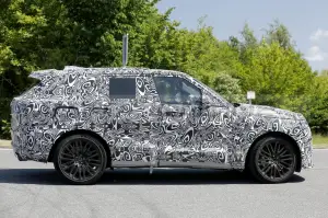 Range Rover Sport SVR 2023 - Foto Spia 24-06-2022