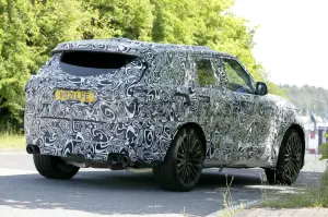Range Rover Sport SVR 2023 - Foto Spia 24-06-2022
