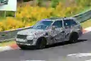 Range Rover SV Coupe foto spia 16 maggio 2018 - 3