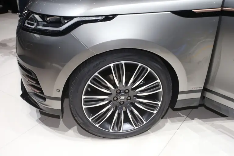 Range Rover Velar - Salone di Ginevra 2017 - 15