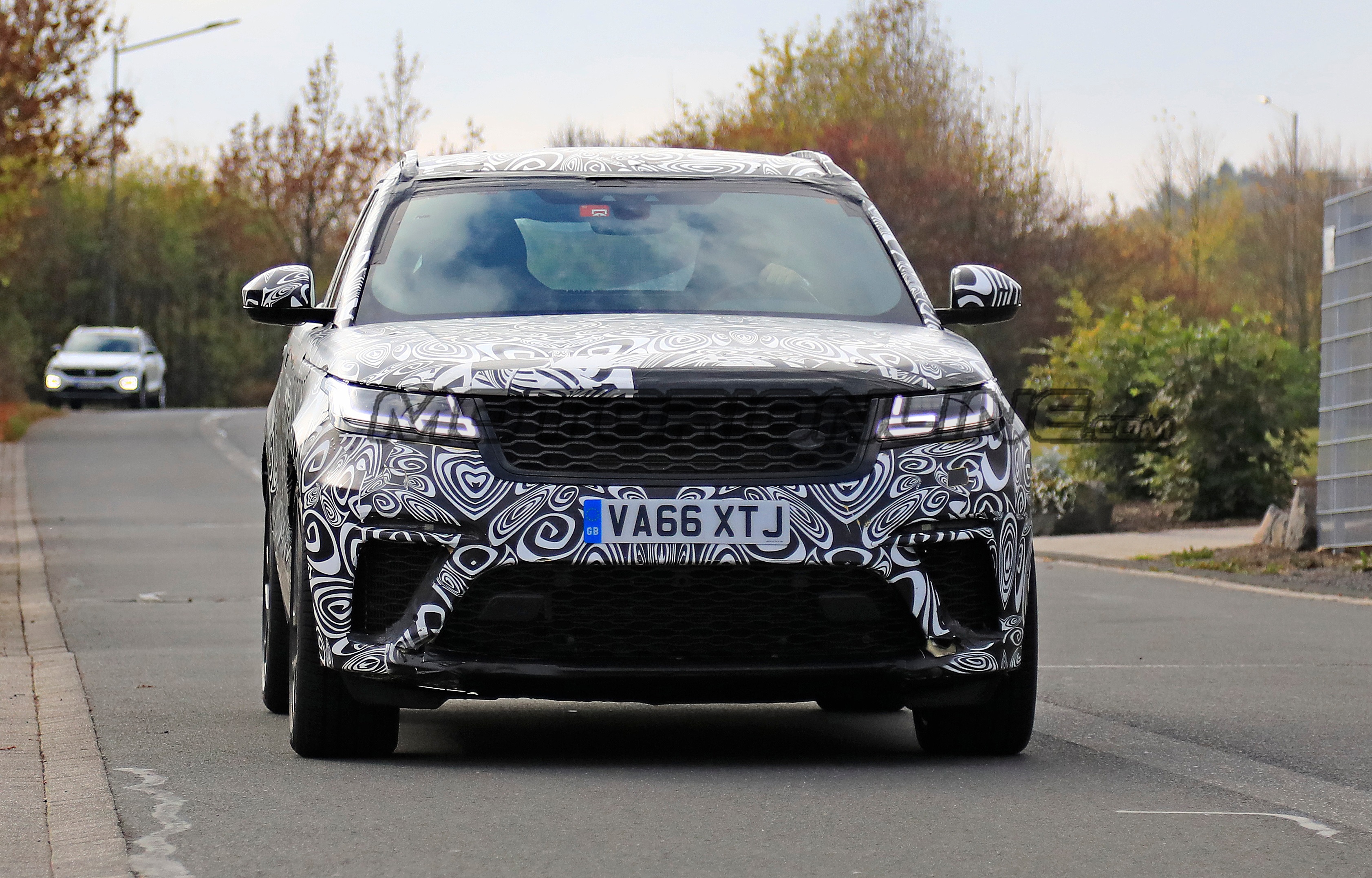 Range Rover Velar SVR - Foto spia 26-10-2018