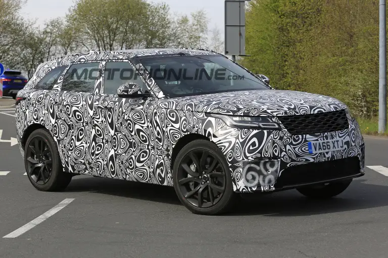 Range Rover Velar SVR - Foto spia 27-04-2017 - 11