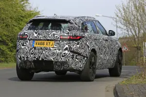 Range Rover Velar SVR - Foto spia 27-04-2017