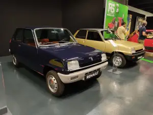 Renault 5 - 50 anni - Flins - 9