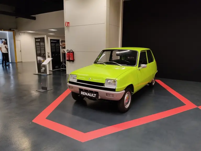 Renault 5 - 50 anni - Flins - 26