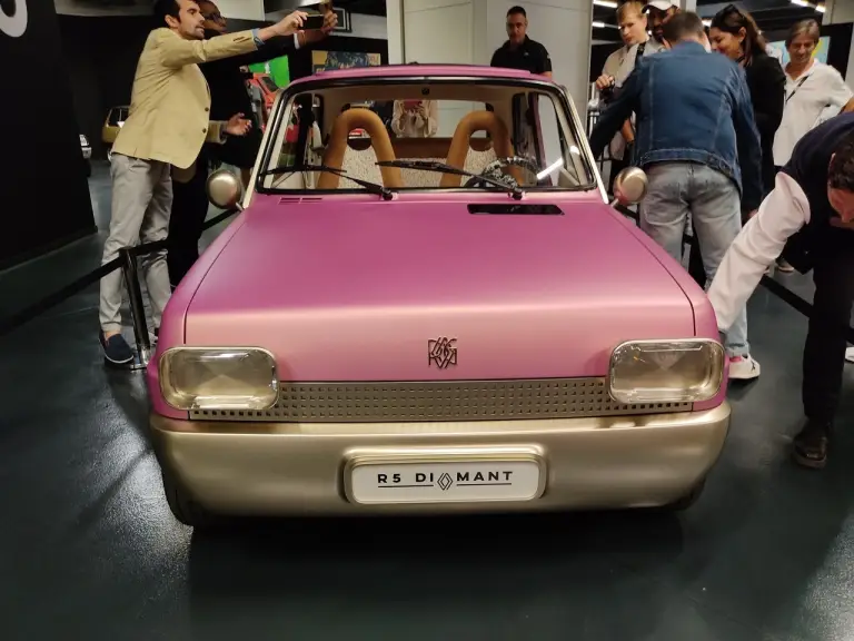 Renault 5 - 50 anni - Flins - 38