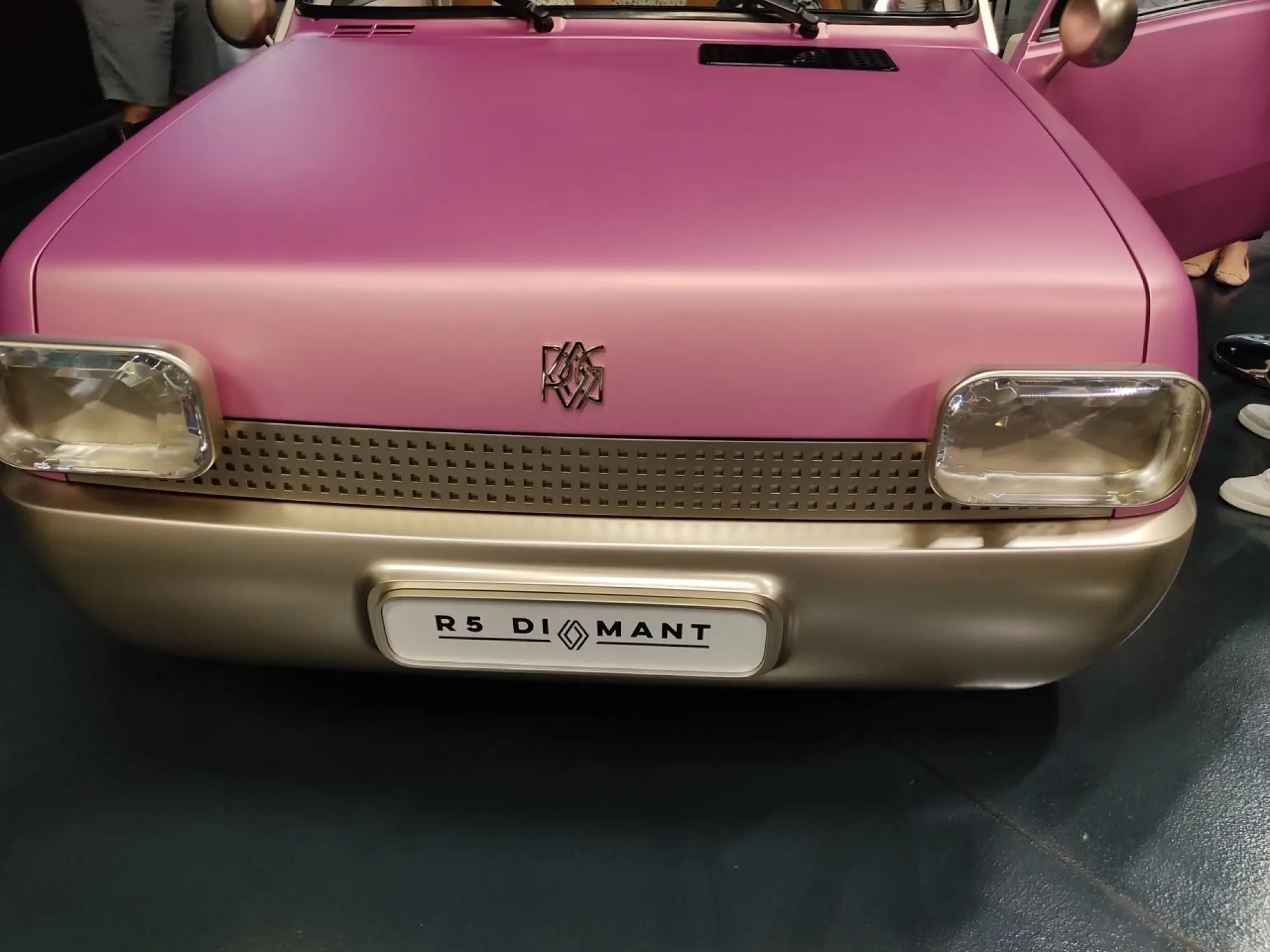 Renault 5 - 50 anni - Flins - 39