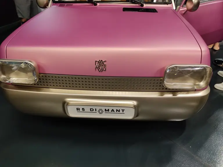 Renault 5 - 50 anni - Flins - 39