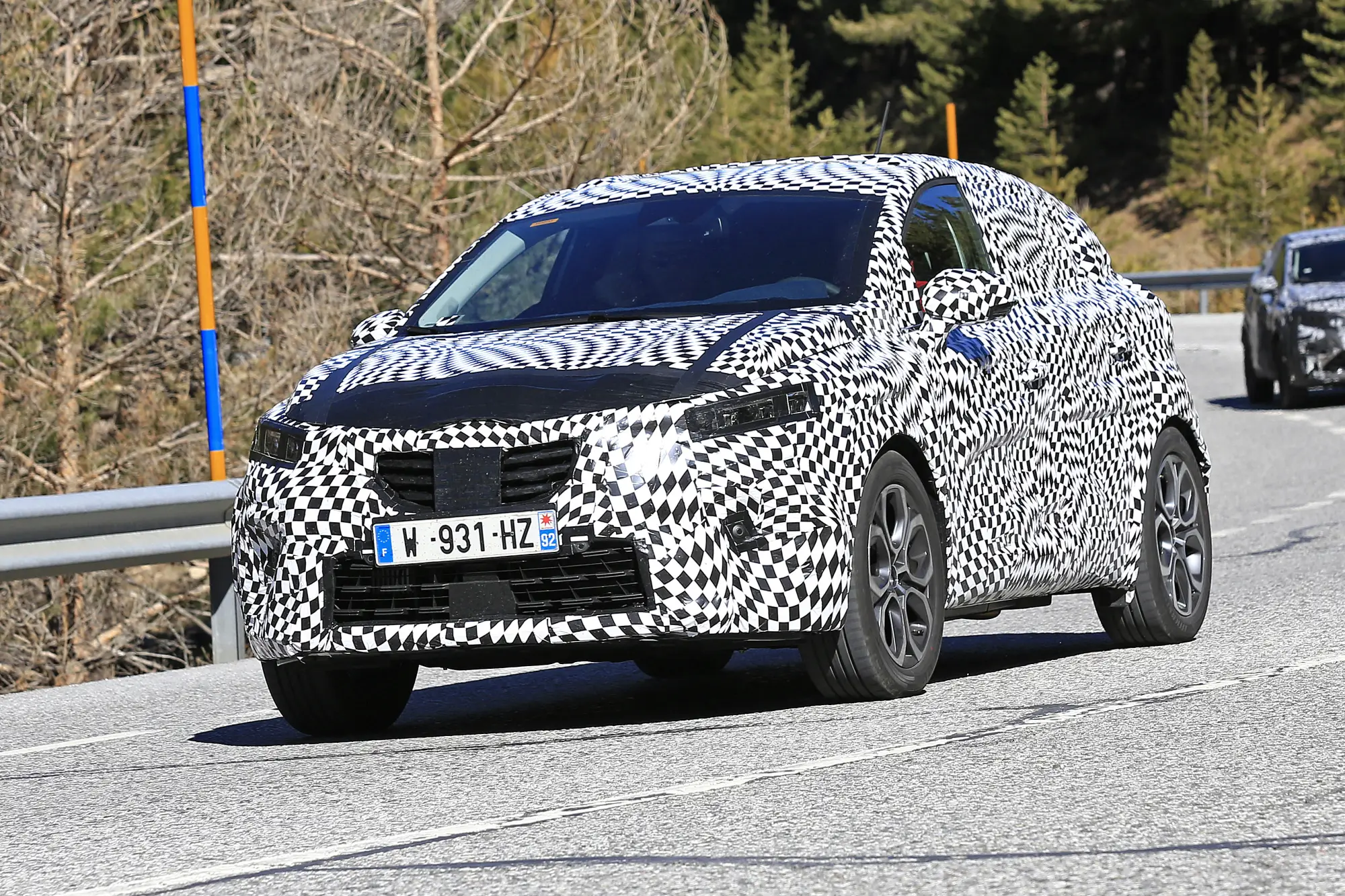 Renault Captur 2019  - Foto spia penisola iberica - 14