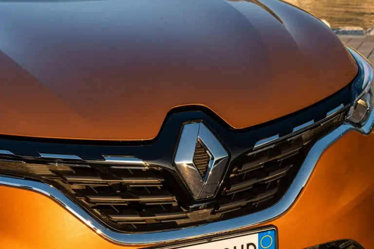 Renault Captur 2020 com'è e come va - 13