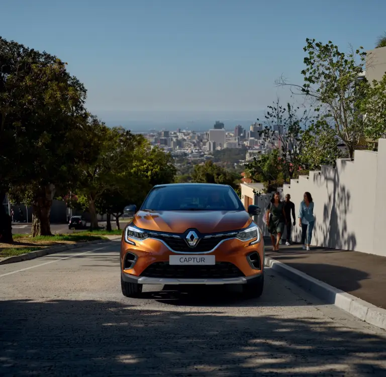 Renault Captur 2020 - nuove foto  - 41