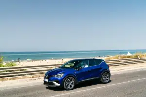 Renault Captur E-Tech 145 - Prova su Strada 