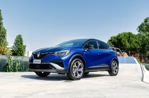 Renault Captur E-Tech 145 - Prova su Strada 