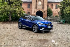 Renault Captur E-Tech 2022 - Prova su strada