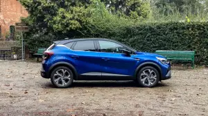 Renault Captur E-Tech 2022 - Prova su strada - 4