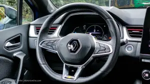 Renault Captur E-Tech 2022 - Prova su strada - 31
