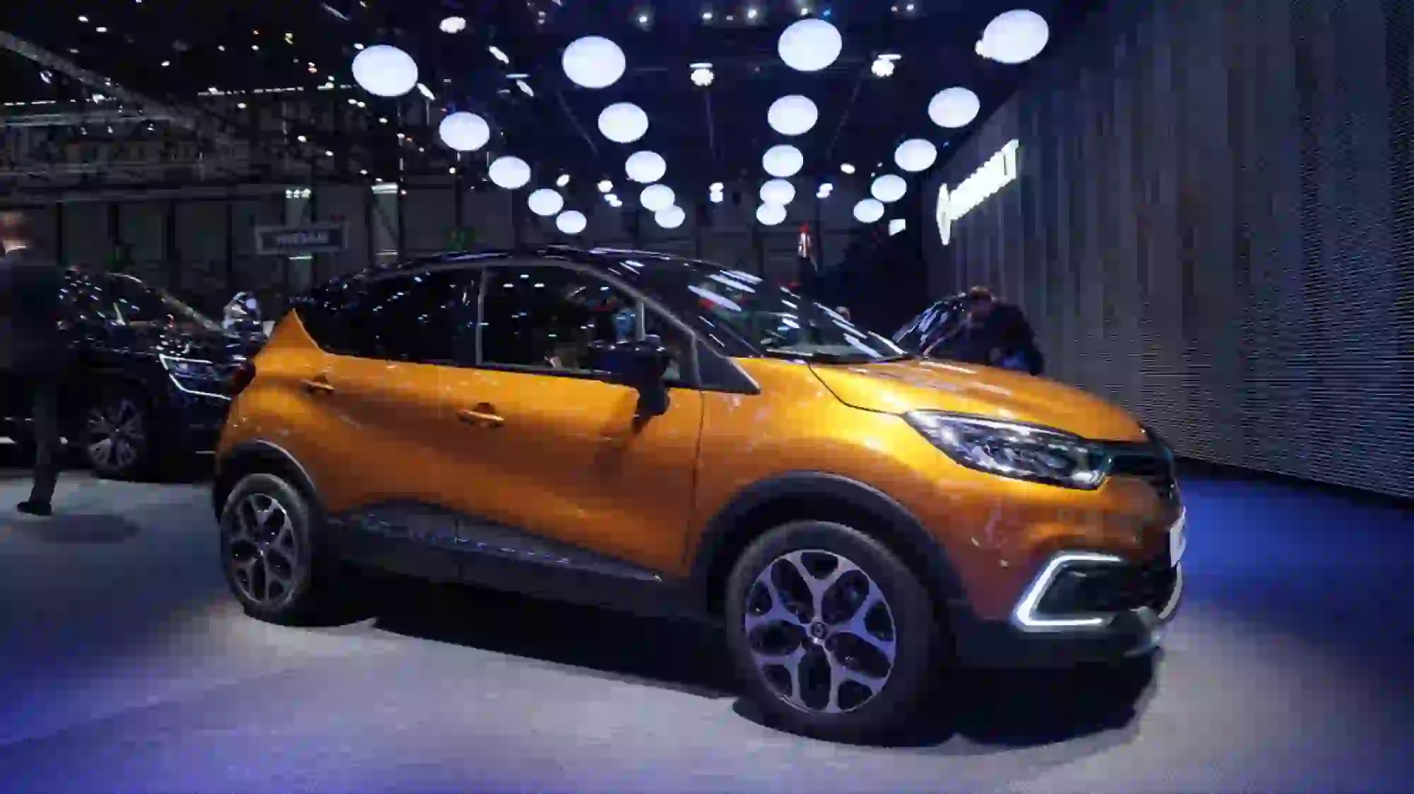 Renault Captur Facelift Foto Live - Salone di Ginevra 2017 - 3