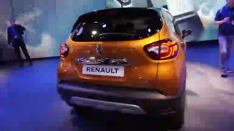 Renault Captur Facelift Foto Live - Salone di Ginevra 2017 - 6