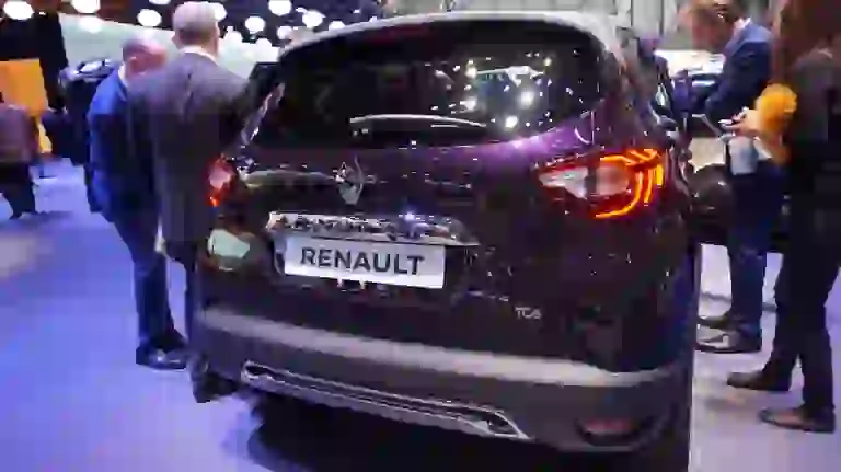 Renault Captur Facelift Foto Live - Salone di Ginevra 2017 - 8