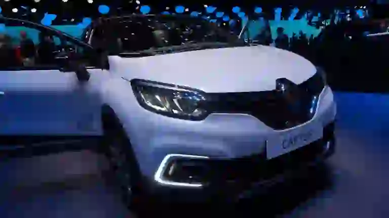 Renault Captur Facelift Foto Live - Salone di Ginevra 2017 - 12
