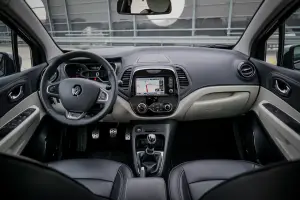 Renault Captur Initial Paris 2018 - 23