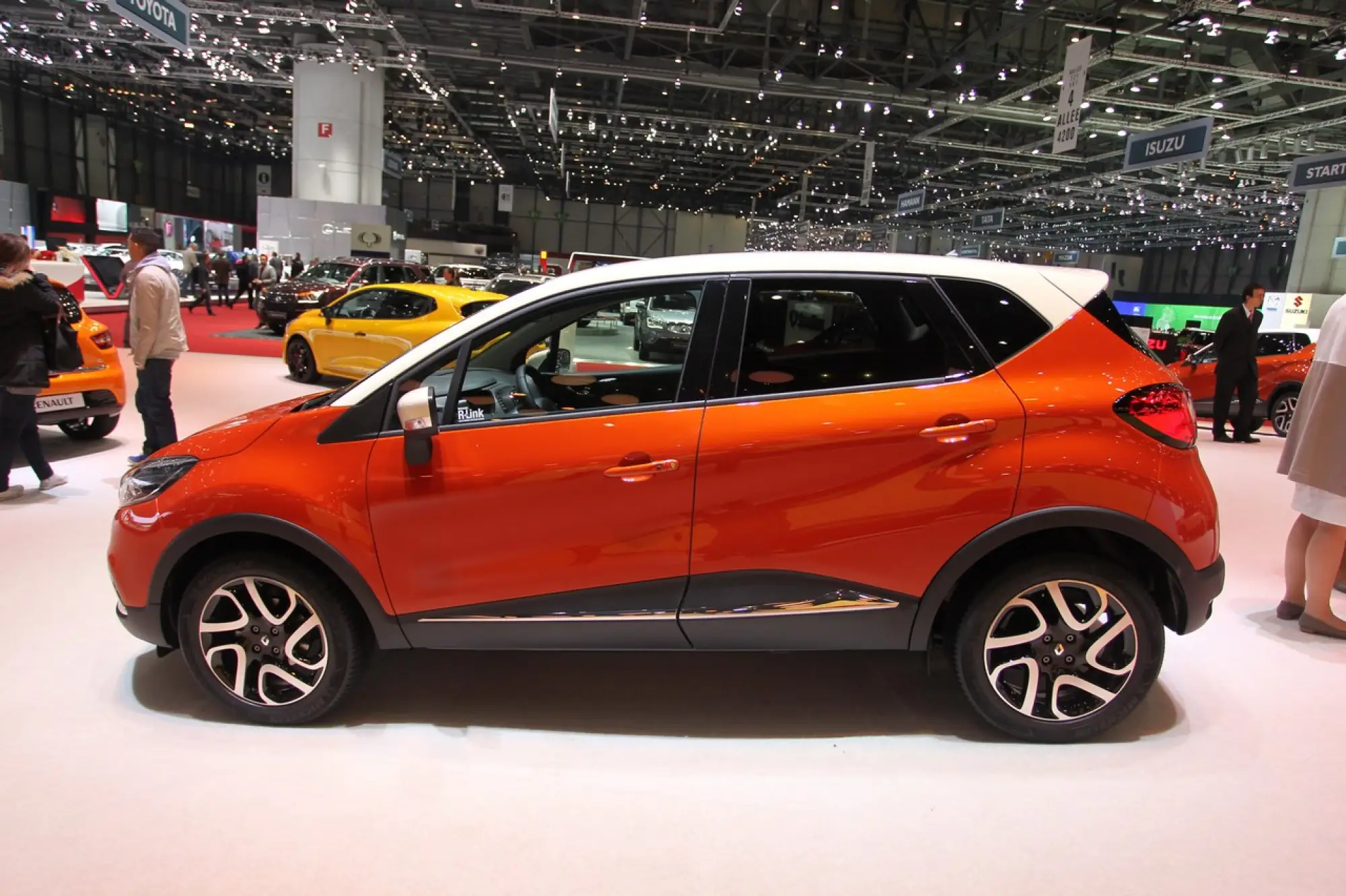 Renault Captur - Salone di Ginevra 2013 - 3