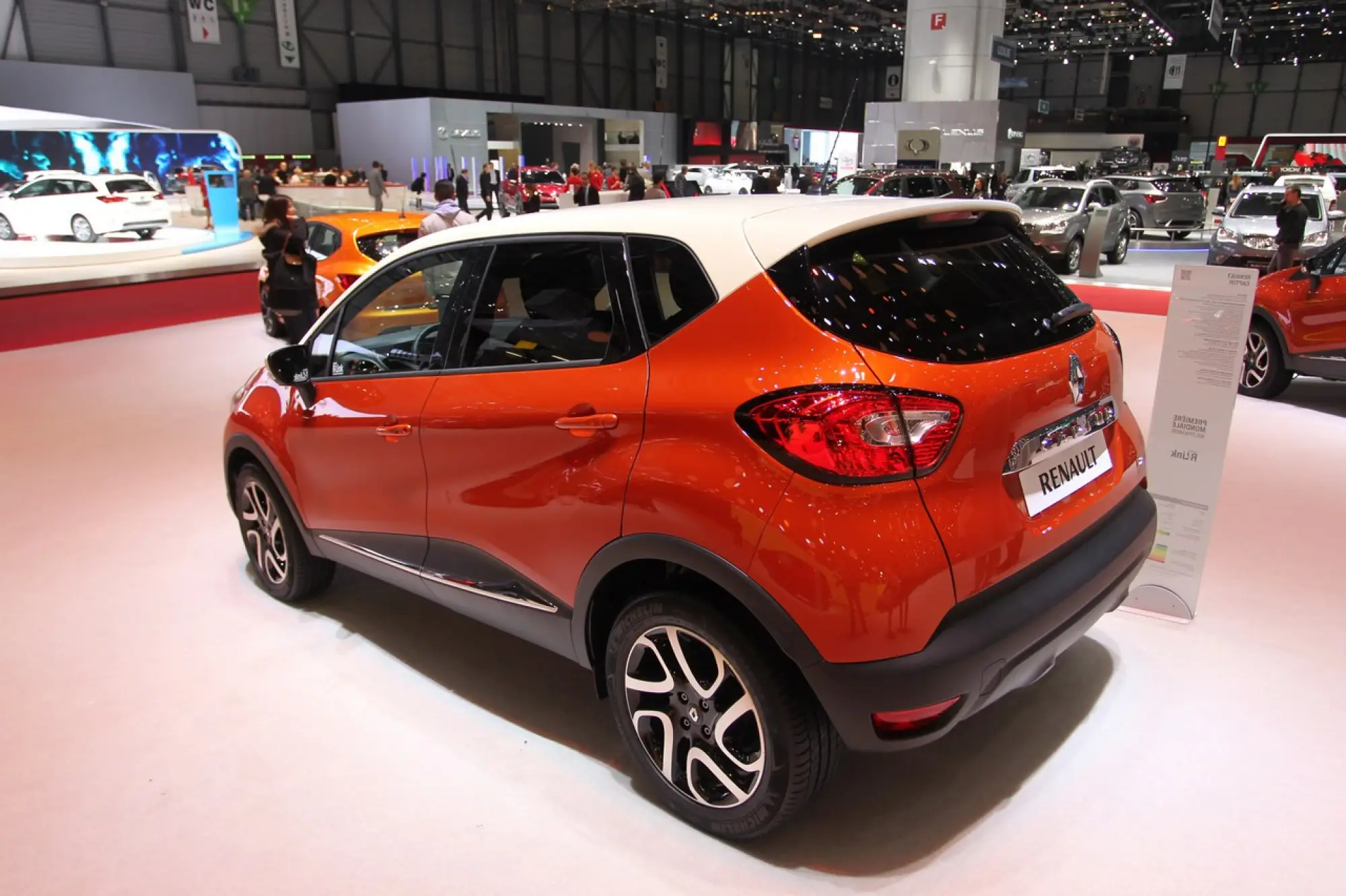 Renault Captur - Salone di Ginevra 2013 - 11