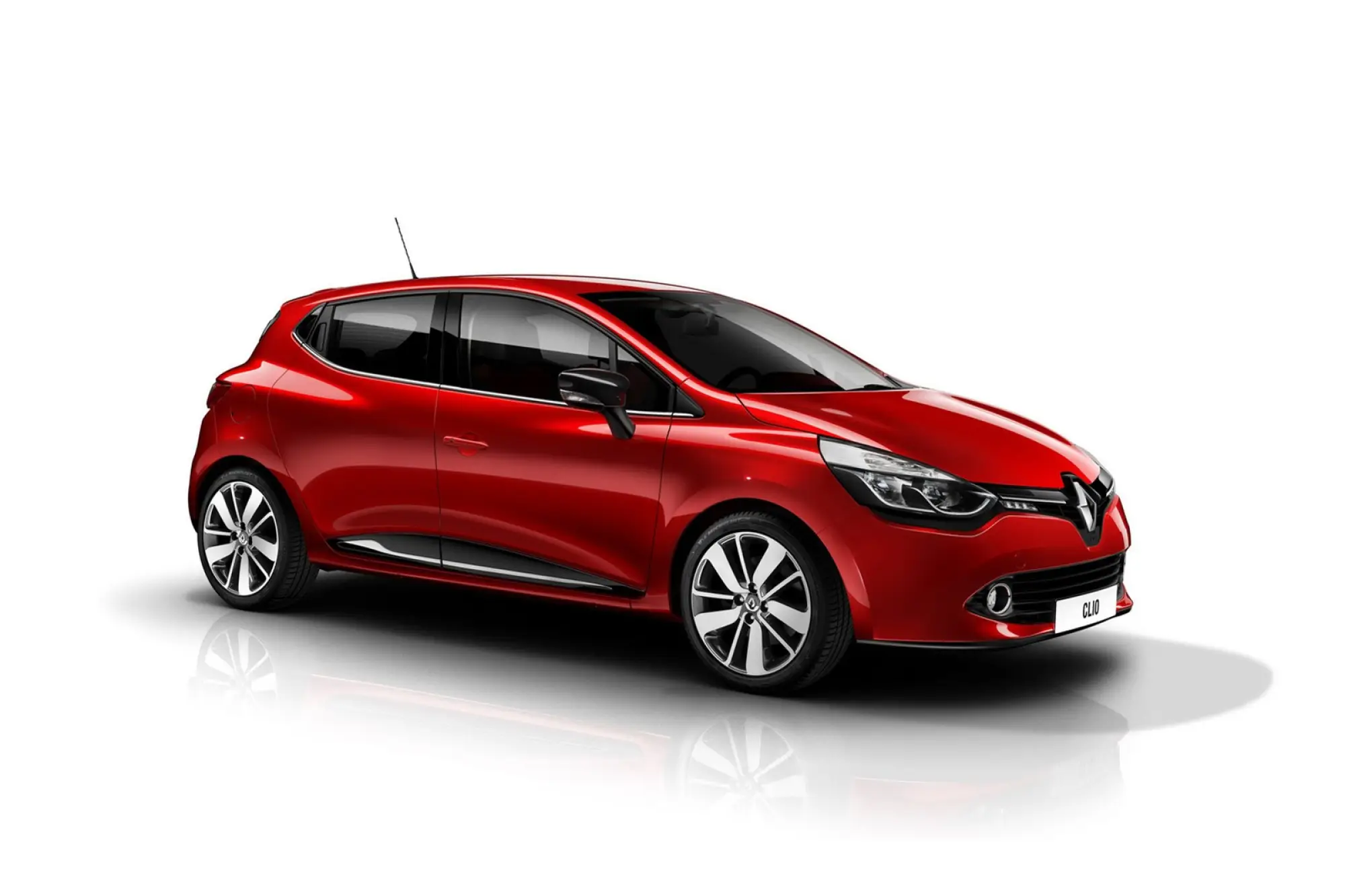 Renault Clio 2013 nuove immagini - 11