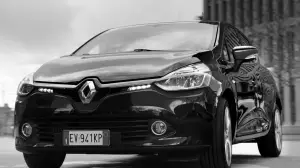 Renault Clio Costume National