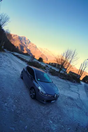 Renault Clio Duel prova su strada 2016