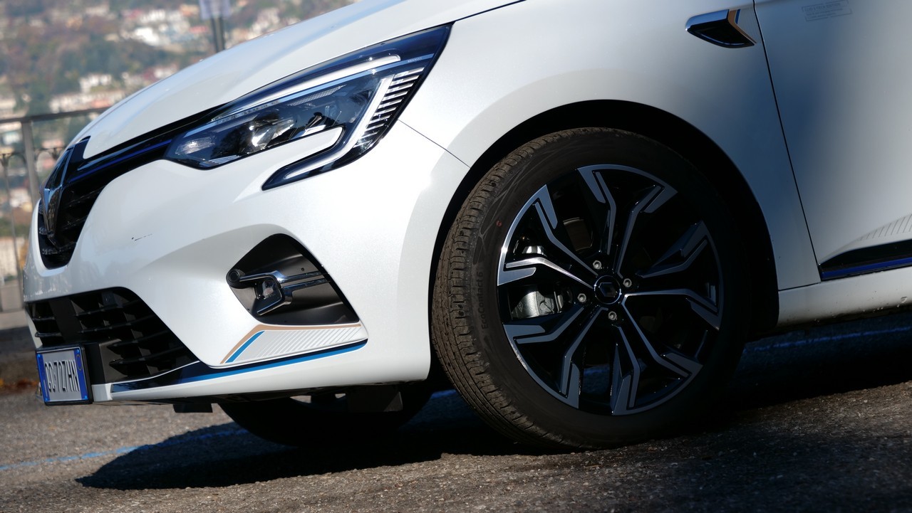 Renault Clio Hybrid E-Tech 2021 - prova su strada completa