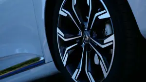 Renault Clio Hybrid E-Tech 2021 - prova su strada completa - 8