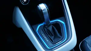 Renault Clio Hybrid E-Tech 2021 - prova su strada completa - 12
