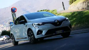 Renault Clio Hybrid E-Tech 2021 - prova su strada completa - 20