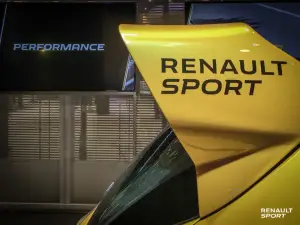 Renault Clio R.S. 16 - Salone di Parigi 2016 - 8