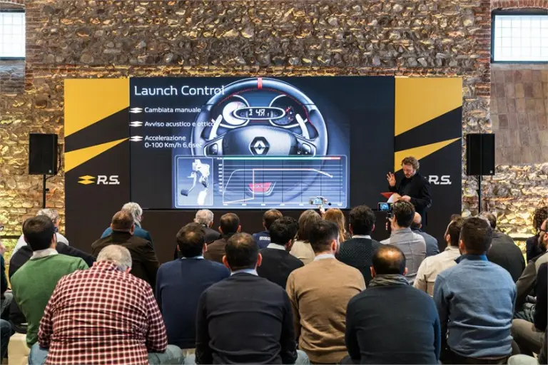 Renault Clio RS 18 - Presentazione - 33