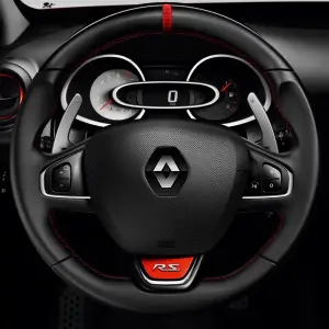 Renault Clio RS 200 EDC - 11