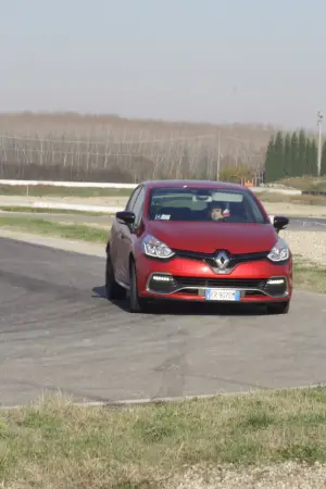 Renault Clio Rs:prova su strada