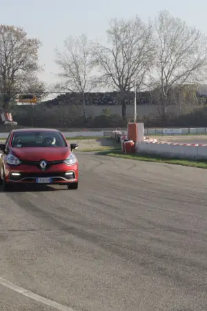 Renault Clio Rs:prova su strada