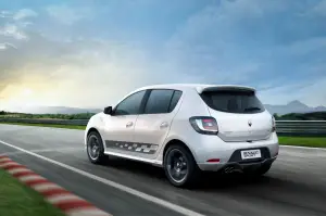Renault Duster Oroch e Sandero R.S. 2.0 - 13