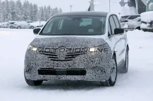 Renault Espace 2019 foto spia 12 dicembre 2018