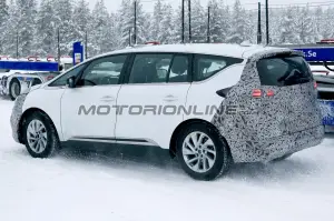 Renault Espace 2019 foto spia 12 dicembre 2018