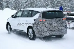 Renault Espace 2019 foto spia 12 dicembre 2018