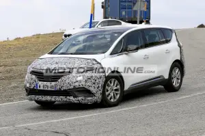 Renault Espace 2020 - Foto spia 2-10-2019 - 3